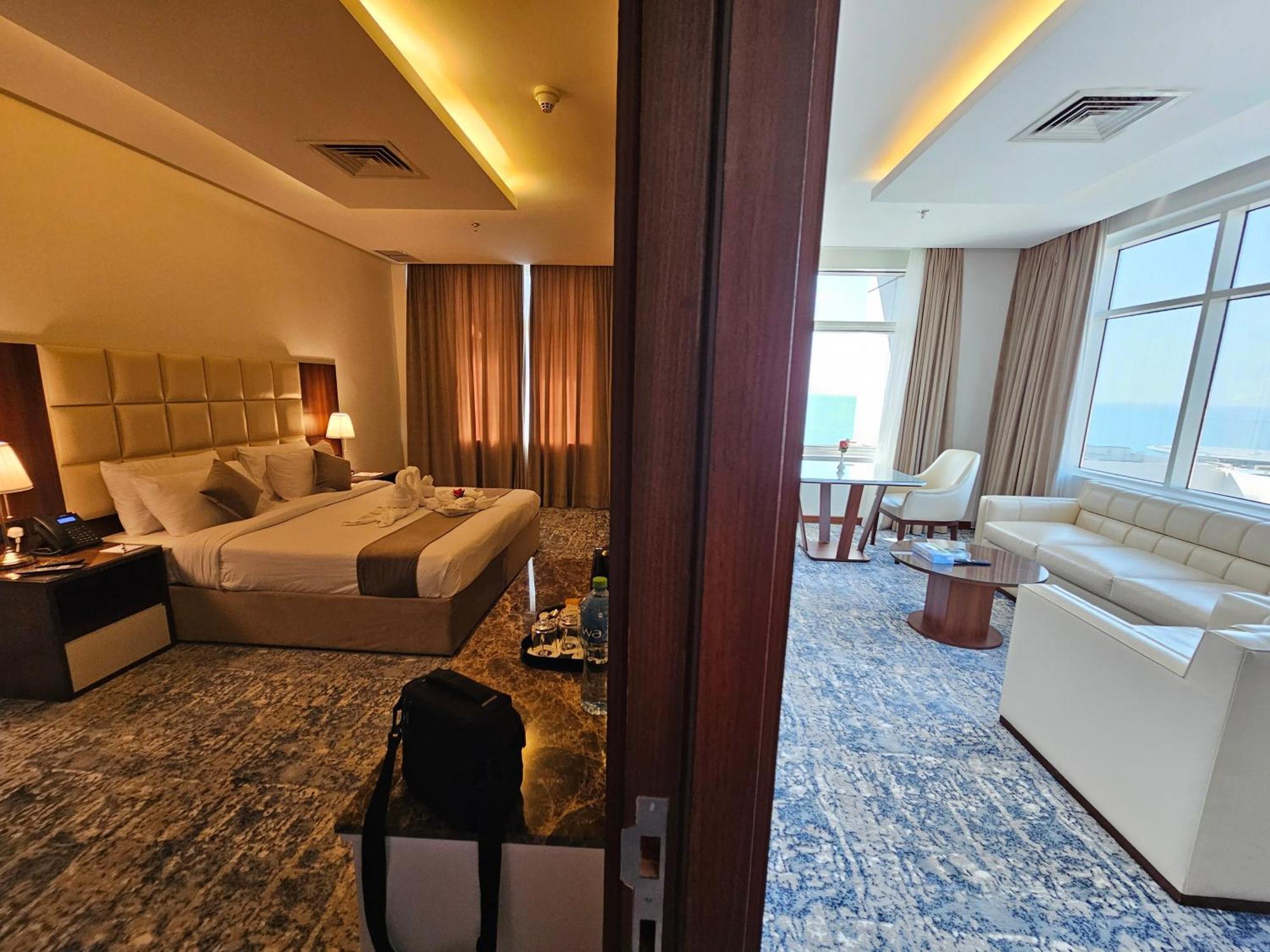 Dolphin Continental Hotel Kuveyt Dış mekan fotoğraf